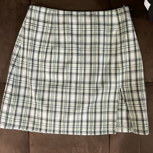 Princess Polly Mini Skirt - Picture 2 of 3